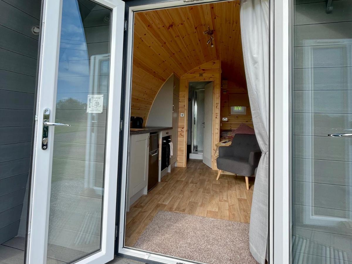 Waterpump Pod For 2 Adults With Ensuite In The Suffolk Countryside Badingham Exterior photo